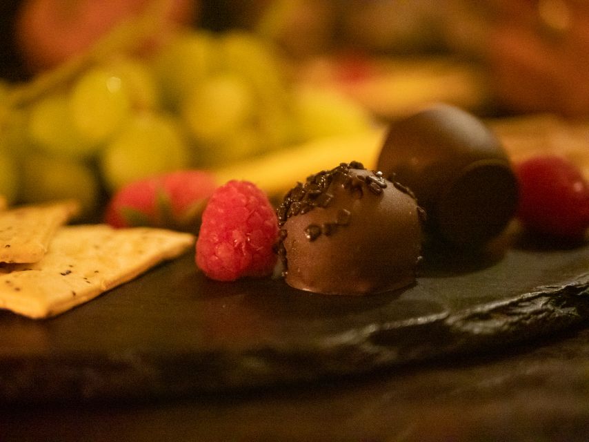 2-Hour Deluxe Whiskey & Food Tasting - Who should book this whiskey and food tasting