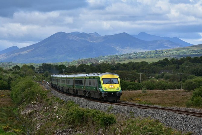 4-Day Blarney Castle, Ring of Kerry, Cliffs of Moher & Connemara - Day 2: The Ring of Kerry, Mountains In The Distance, And Lots Of Viewpoints