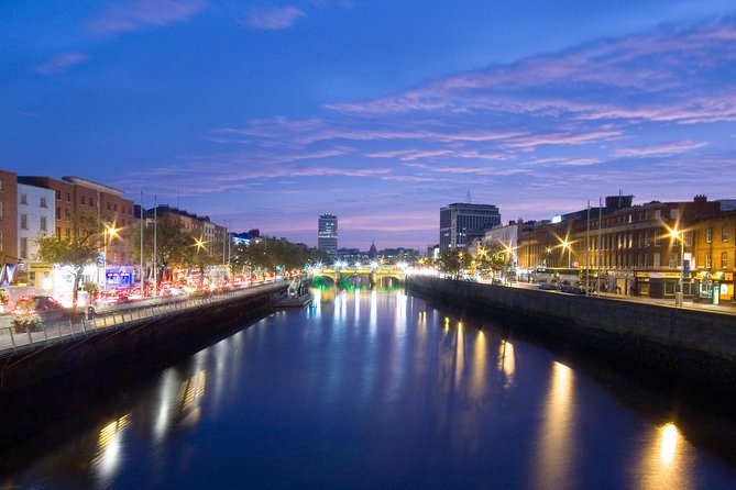 90 Minute Dublin Walking tour and Sightseeing tips - Where you begin at Aston Quay and how the guide keeps it fun