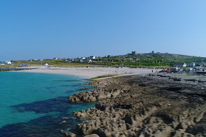 Aran Islands Bike Tour with Tea & Scones - Day Trip to Inisheer from Doolin - The cafe moment: tea, scones, and Q and a with locals