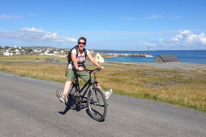 Aran Islands Bike Tour with Tea & Scones - Day Trip to Inisheer from Doolin - Guides and the small details that shape the day
