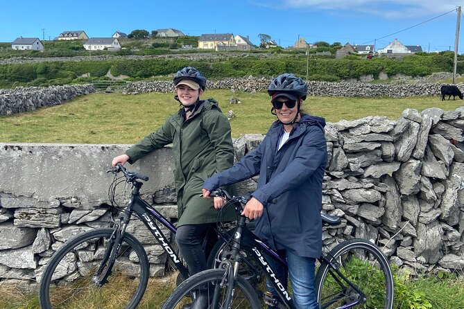 Aran Islands Bike Tour with Tea & Scones - Day Trip to Inisheer from Doolin - Weather, rain, and when the tour changes gears