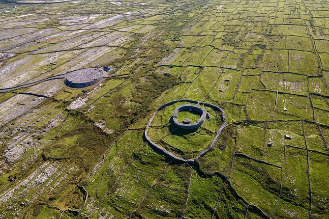 Aran Islands Scenic Flight and Galway Rail Tour from Dublin - Kilronan lunch and the Aran sweater stop