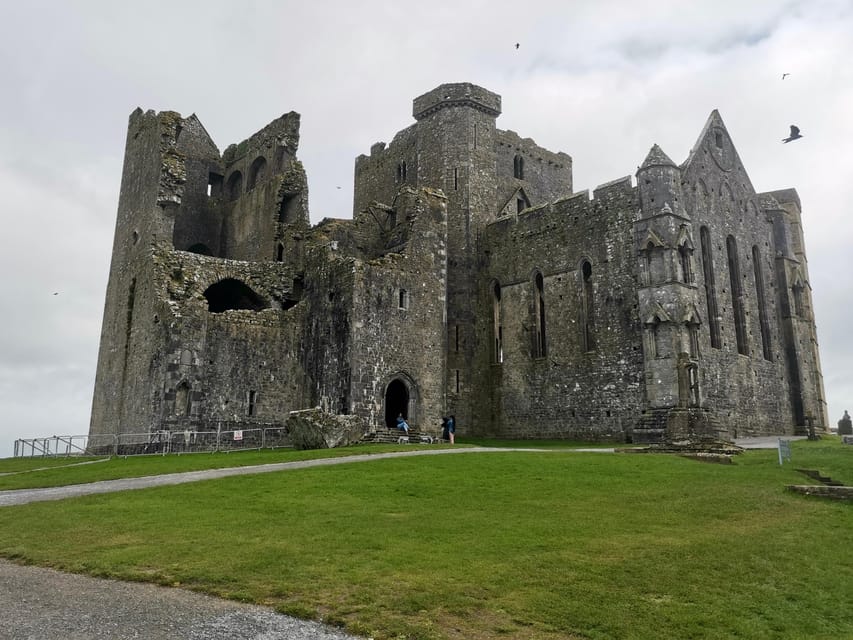 Blarney Castle: Private Guided Day Tour from Dublin - Rock of Cashel: the 5th-century perch with a guided 45 minutes