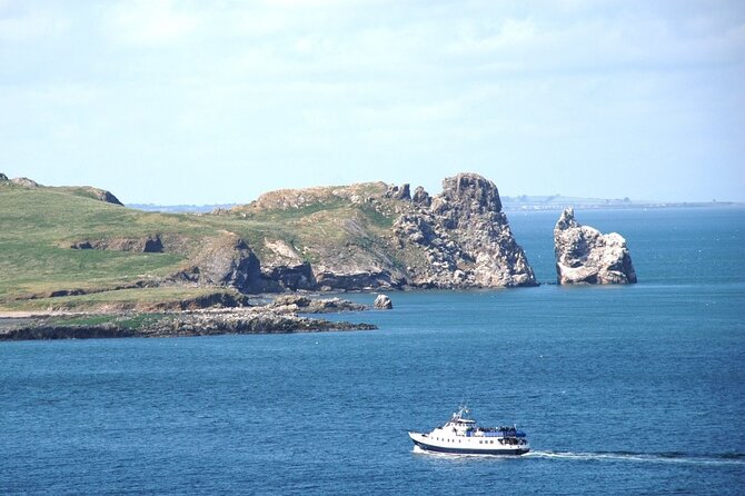 Boat Trip from Dublin City to Dun Laoghaire - On Board Comfort: WiFi, Restroom, Bar, and the Deck Reality