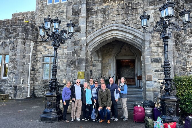 Castles/Classics Tour: 7 day Essential Ireland (Ashford Castle) - Day 6: Dick Mack’s pub time in Dingle