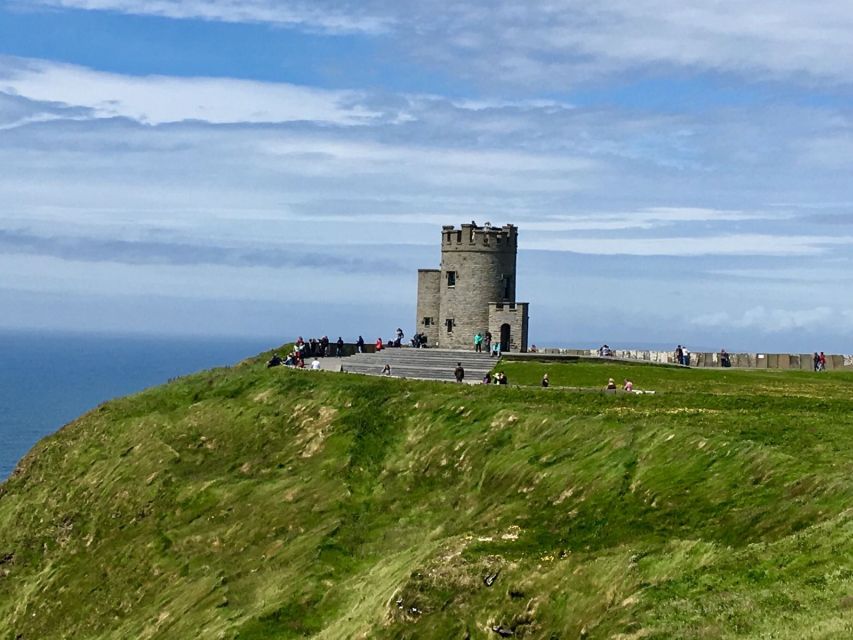 Cliffs of Moher and Galway Tour in Italian or Spanish - Burren Crossing: A Short 20-Minute Stony-World Stop