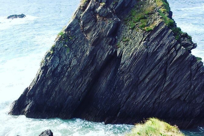 Cliffs of Moher & Bunratty Castle Day Tour - Bunratty Castle and the Irish pub meal moment