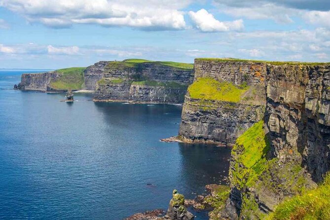 Cliffs of Moher, Burren and Bunratty with Private Chauffeur Tour - A private day from Dublin, without the stress