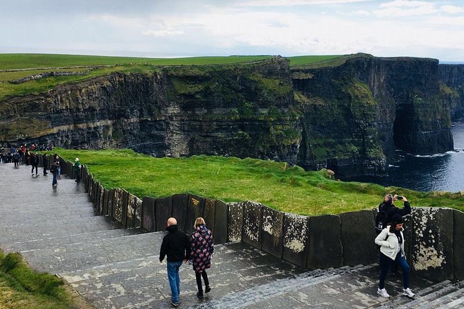 Cliffs Of Moher Tour In Spanish - Galway in 90 Minutes: Colorful Streets and the Spanish Arch