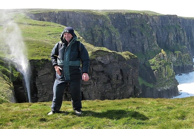 Cliffs of Moher walk with local farmer. Clare. Guided. 3.5 hours. - The 3-hour gravel cliff walk, plus why “moderate” can feel real