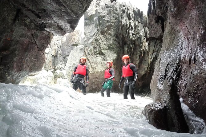 Coasteering on Irelands Wild Atlantic Way - Key things I’d highlight before you book
