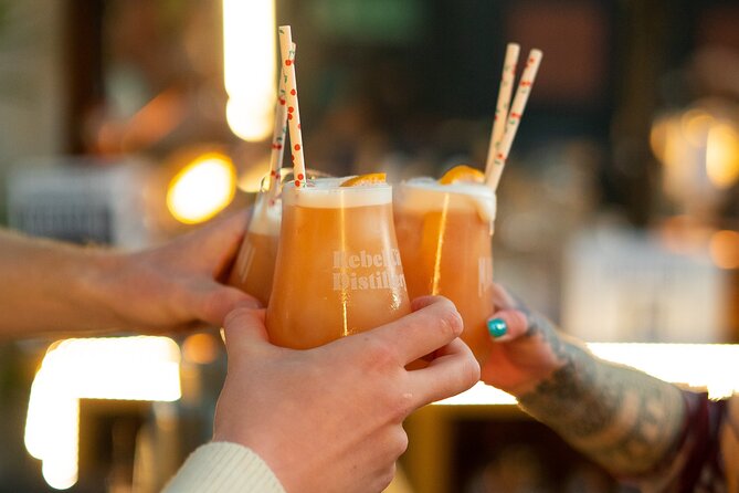 Cocktail Masterclass & Distillery Tour Combo - The welcome gin and tonic that sets expectations
