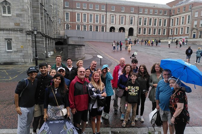 Complete tour of Dublin in Italian - Stop 3: Dublin Castle and Victoria Gardens From the Outside