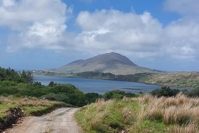 Connemara Sheep Farm experience & Kylemore Abbey by Lux Limousine - Aughnanure Castle: Fortified walls and O’Flaherty clan stories