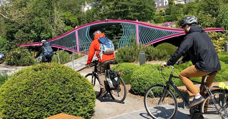 Cork: Cork City Cycle Tour - Regular Bike - River Lee Paths and Park Stops That Break Up the Ride
