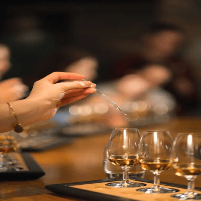 Cork: Midleton Distillery (Jameson) Premium Whiskey Tasting - Check In at Reception, Then Follow the Expert Lead