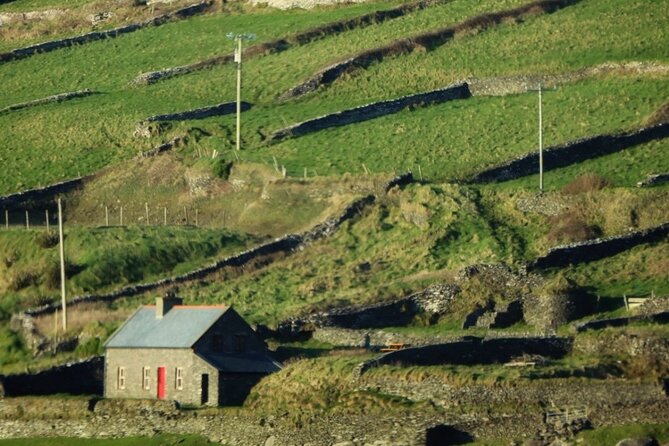 Dingle: Hour Slea Head Drive Tour 4hr - Personal Chauffeur Guide - Gallarus Oratory: a quick taste of early Christian Ireland