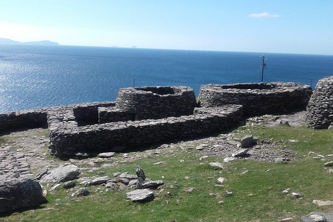 Dingle Peninsula & Slea Head - Private Tour - Stop 1: Gallarus Oratory, the boat-shaped stone church