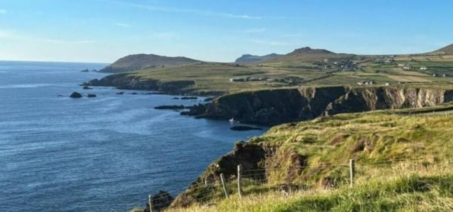 Dingle: Self-Guided eBike Tour - Coumeenoole Beach: a real break in the middle of the ride