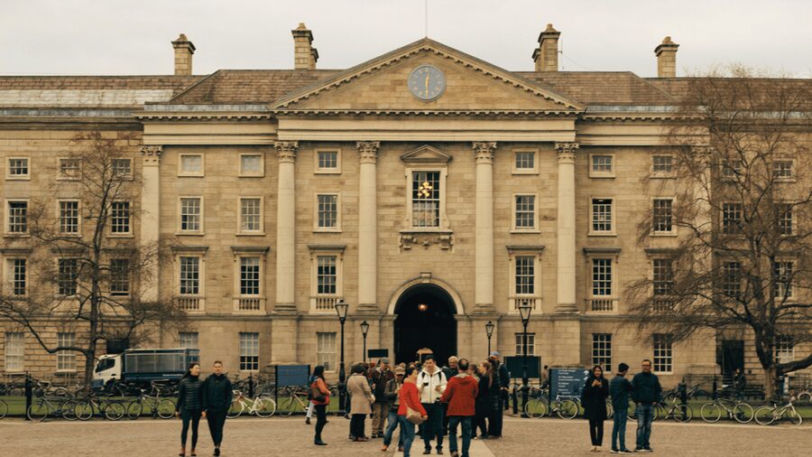 Dublin: 2 Hour City Center Guided Walking Tour - Price and value: $26 for a smart Dublin introduction