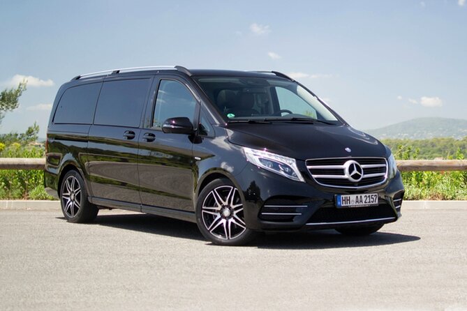 Dublin Airport (DUB) Private Transfer to Dublin City Centre - Meeting the driver at DUB without getting stuck outside