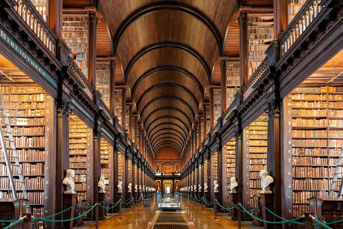 Dublin Book of Kells, Castle and Molly Malone Statue Guided Tour - Key points before you go