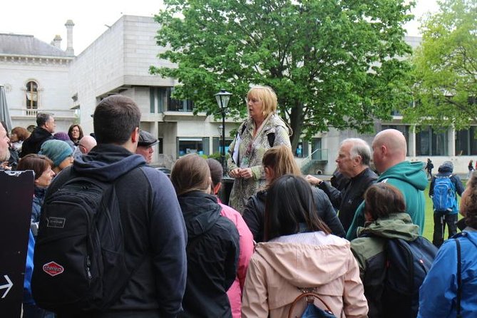 Dublin Book of Kells, Castle and Molly Malone Statue Guided Tour - Molly Malone statue: short singalong, real Dublin street vibe