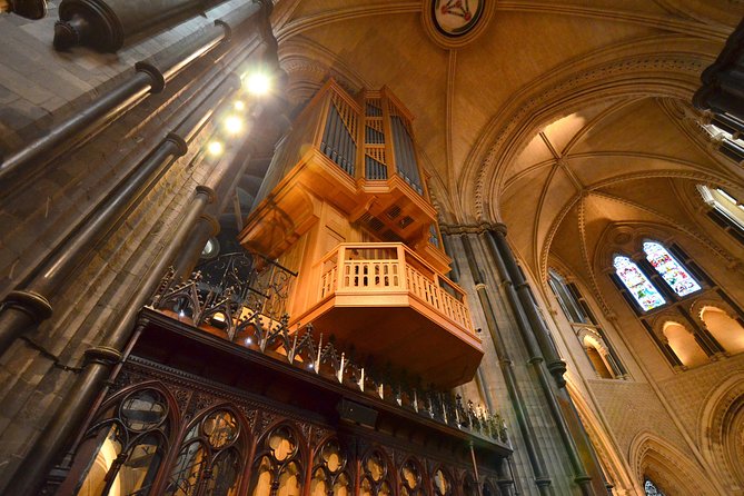 Dublin Christ Church Cathedral Admission Ticket - Dress code and cathedral etiquette: small rules, big respect