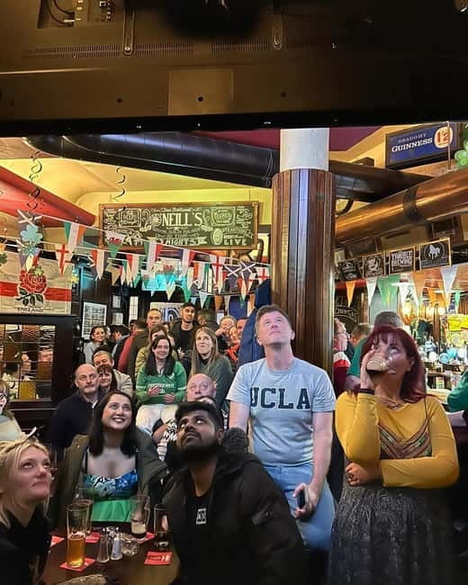 Dublin: City Pub Crawl Experience - Live Irish Music and Craic: What You Should Actually Listen For
