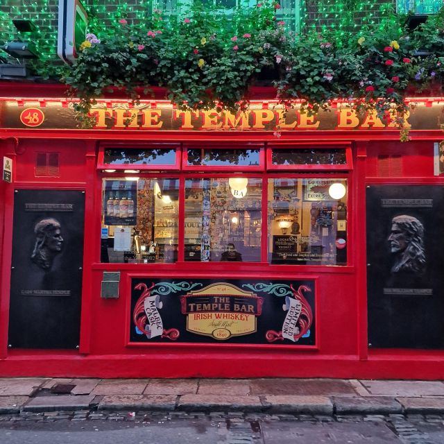 Dublin: Dublin City Highlights Private Guided Walking Tour - Claddagh Records and the Wall of Fame: Dublin through music