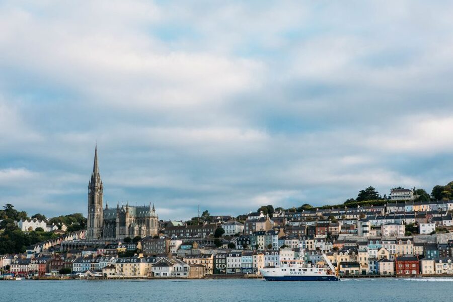 Dublin: Full-Day Tour to Cork, Cobh and Blarney Castle - Along Cork Harbour to Cobh: why the route feels special