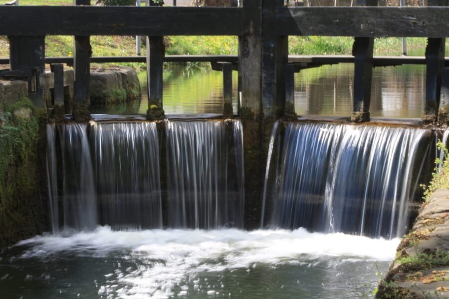 Dublin: Grand Canal Cruise with Dinner - Watching the locks: why this is the coolest part