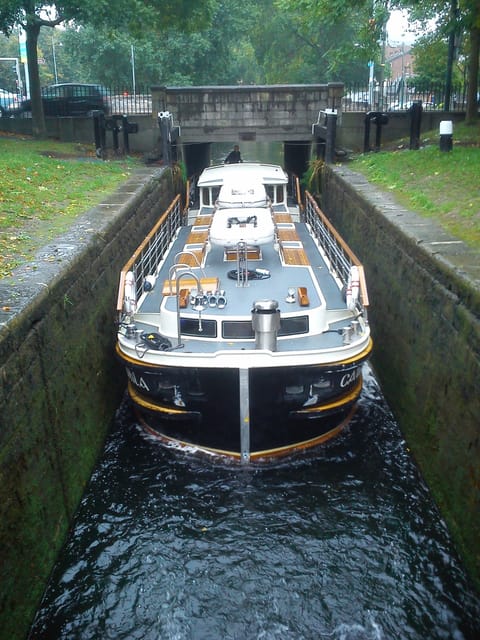 Dublin: Grand Canal Cruise with Dinner - Is the menu worth it? How to choose what to order