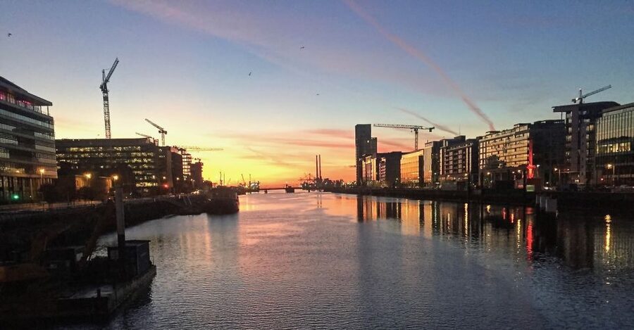 Dublin: Guided Bike & E-Bike Tour - Pub and traditional music venues: local nightlife tips built into your route
