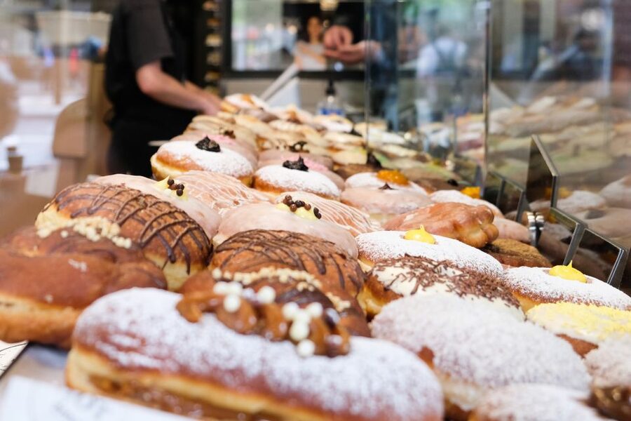 Dublin: Guided Delicious Donut Tour with Tastings - The 2-hour walking route: St Stephen’s Green, Grafton Street, Temple Bar