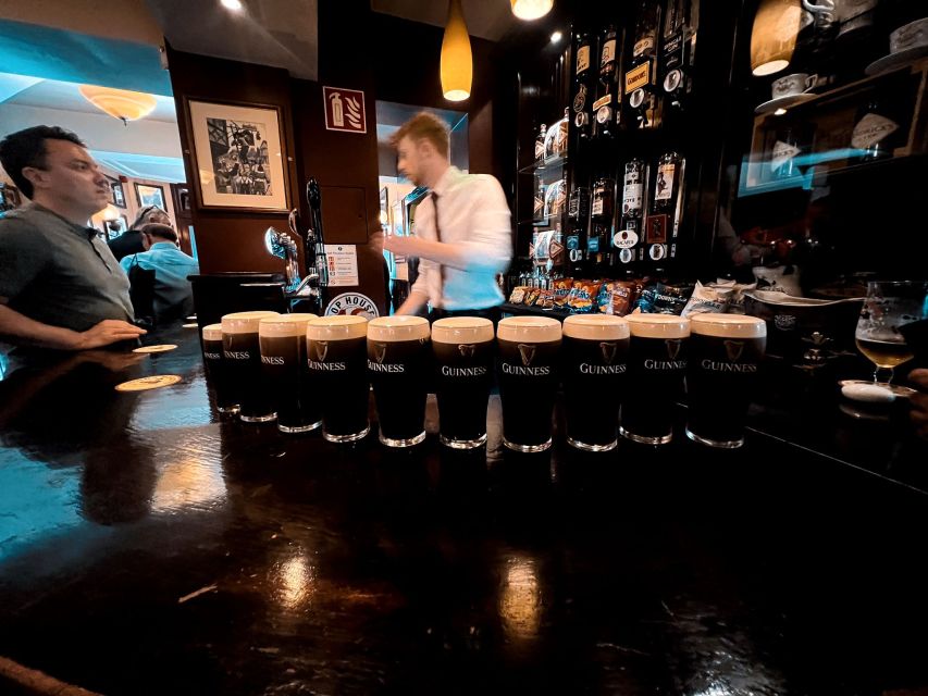 Dublin: Guinness Storehouse & Perfect Pint Tour Experience - Traditional Irish music, small-group energy, and why that matters
