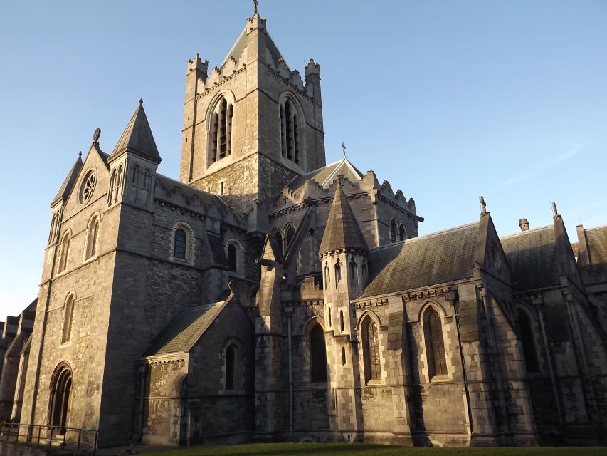 Dublin: Highlights and Hidden Corners Walking Tour - City Hall and the O’Connell Street backbone