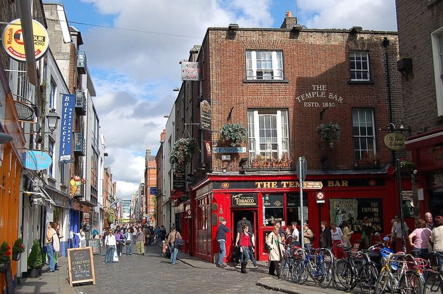 Dublin: Highlights and Hidden Corners Walking Tour - Italian Quarter and St Mary’s: when a church becomes a bar