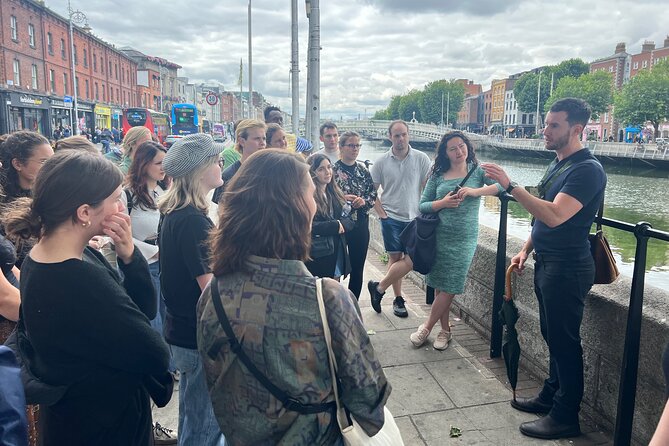Dublin Highlights and Hidden Gems Guided Walking Tour - Dublin Castle Grounds: From Power to Independence