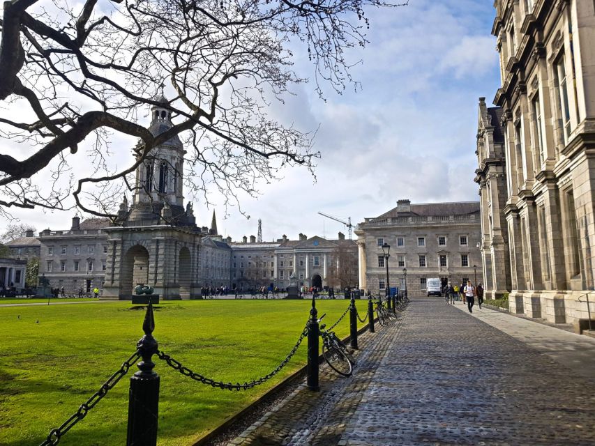 Dublin: Historical and Cultural Historical Walking Tour - Smock Alley Theatre, art and performance right in the center