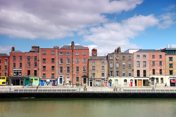 Dublin Hop-on Hop-off Bus Tour - Live Tour auf Deutsch - Scheduling Dublin in German: the days and departures that matter