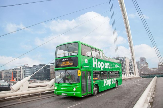 Dublin Hop-on Hop-off Bus Tour - Live Tour auf Deutsch - Live German commentary that feels like Dublin, not a script