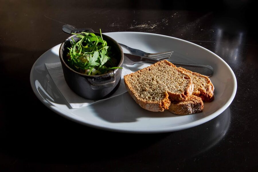 Dublin: Irish Food Trail Walking Tour with 3 Courses - The 3-hour walking loop: how the tasting pacing actually feels