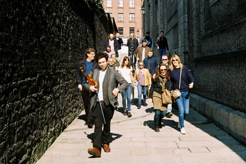 Dublin: Irish Music Walking Tour with Live Performance - What you sing and what the songs teach you