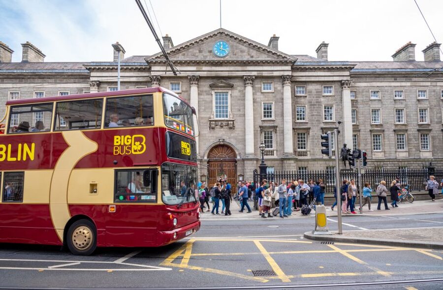 Dublin: Jameson Whiskey Distillery & Hop-on Hop-off Bus Tour - A whiskey tasting plus hop-on sightseeing, all in one ticket