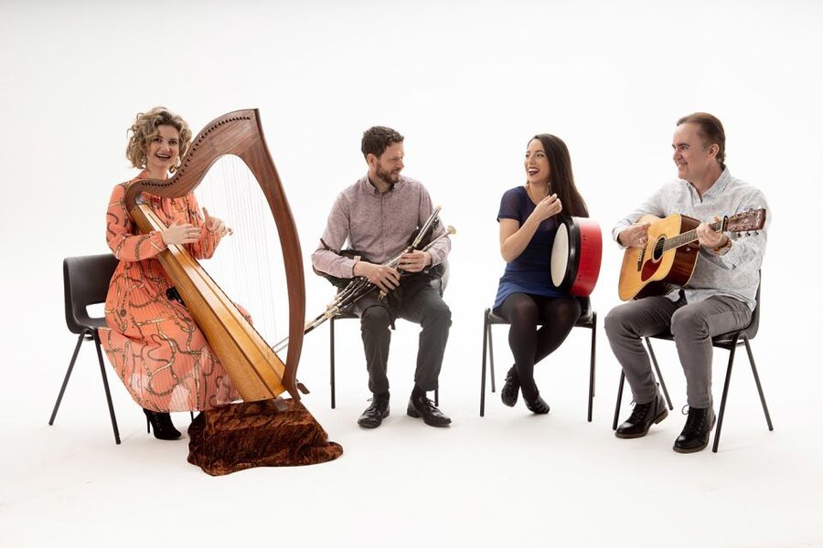 Dublin: Music and Dance Show at The Irish House Party - Dinner and show timing: 6:30 PM dinner, 8:00 to 9:30 PM music and dance