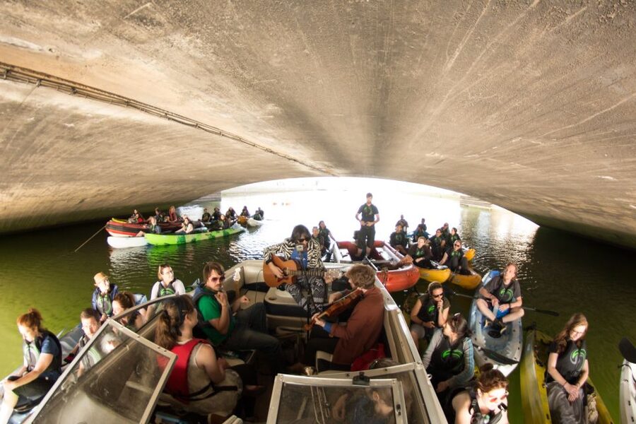 Dublin: Music Under the Bridges Kayaking Tour - Getting started on sit-on-top kayaks, plus how the guide helps