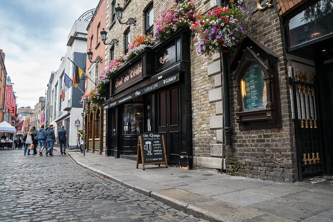 Dublin Old Town: Famous Pubs Exploration Game and Tour - Pacing Tips: How to Make This Feel Fun, Not Frazzling