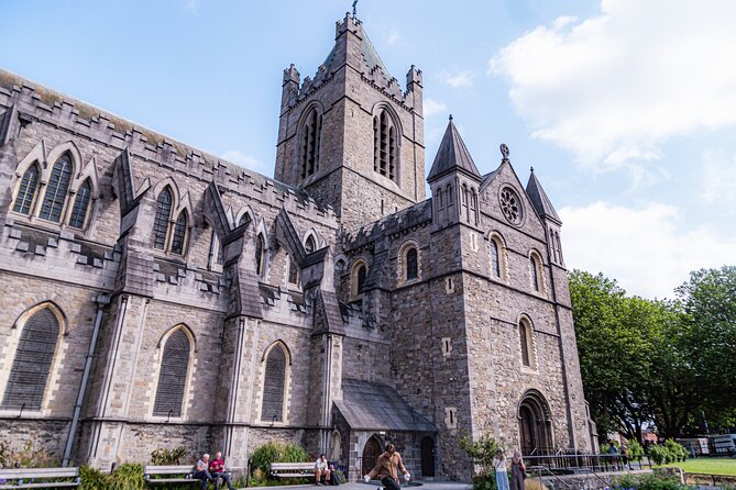 Dublin: Private Chauffeur Tour - St Patrick’s Cathedral for a Quick, Peaceful Look